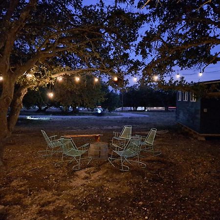 The Container Retreat @ 290 Wine Trail #10 Welcome Friends! Hye Bagian luar foto