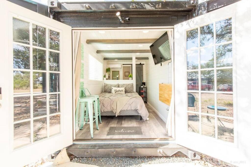The Container Retreat @ 290 Wine Trail #10 Welcome Friends! Hye Bagian luar foto