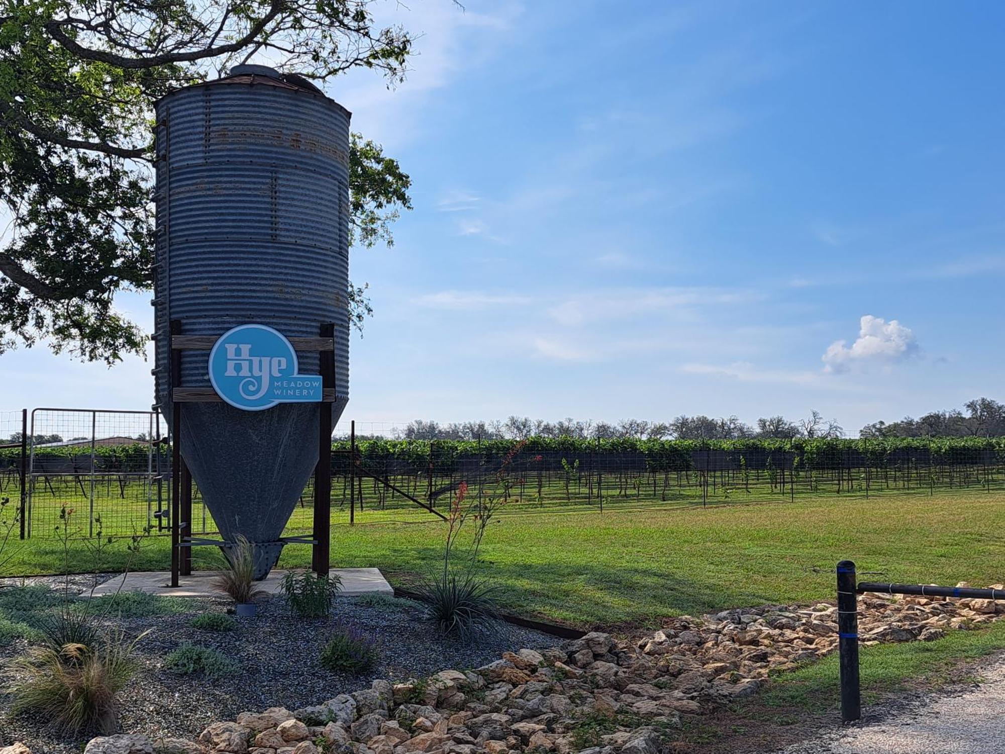 The Container Retreat @ 290 Wine Trail #10 Welcome Friends! Hye Bagian luar foto